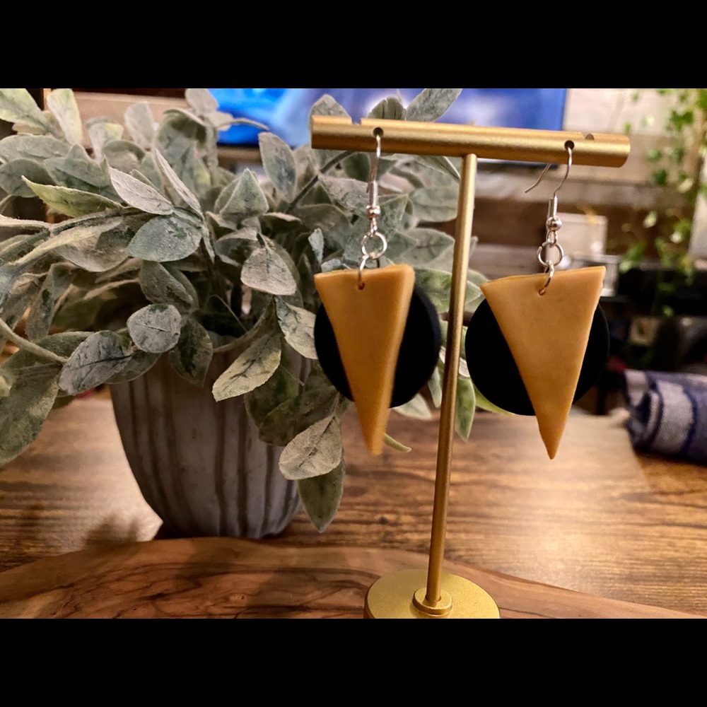 Handmade Clay Earrings | Desert Sands Arrow/Circle - Picture 5 of 8